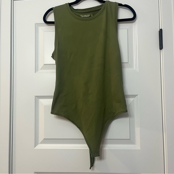 Abercrombie & Fitch Tops - Abercrombie Bodysuit A16